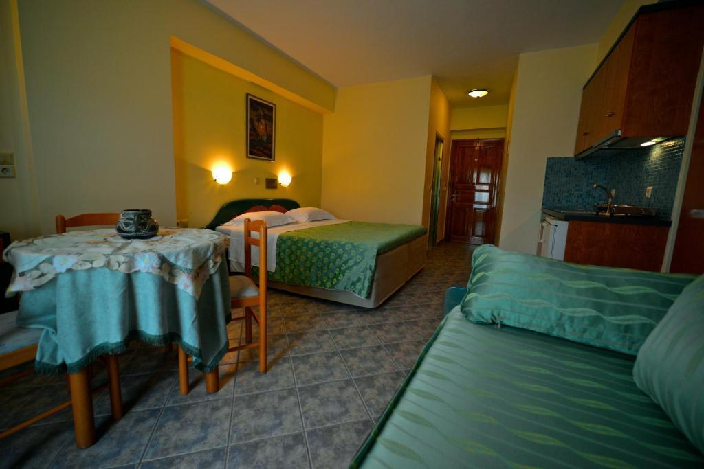 Hotel Odeon Vasilikí Pokoj fotografie