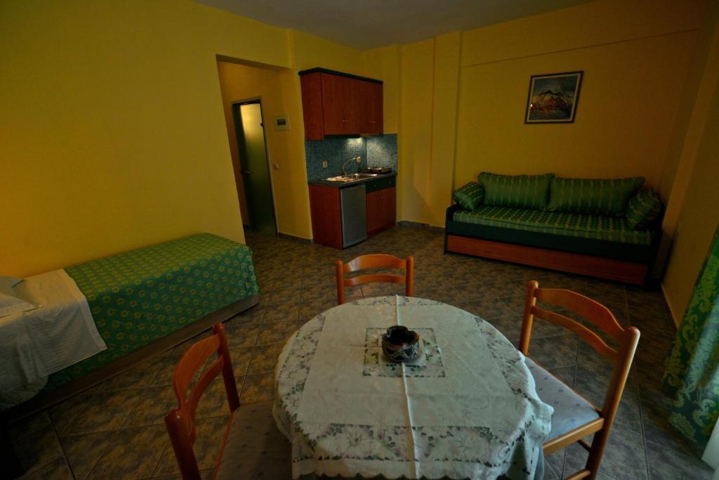 Hotel Odeon Vasilikí Pokoj fotografie